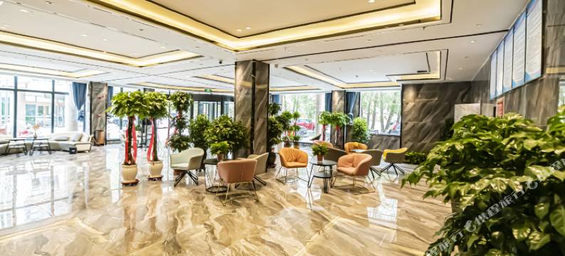 海西大柴旦守信凤之韵大酒店(翡翠步行街店)图片