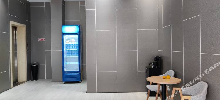 赣州悦享生活主题酒店(江南宋城步步高新天地店)图片