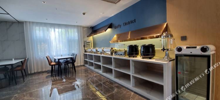 潮漫酒店(西宁五四西路王府井店)图片