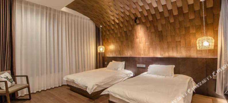 半山居雪山民宿图片