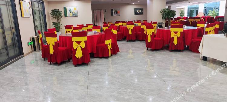 龙山毕赐卡大酒店图片