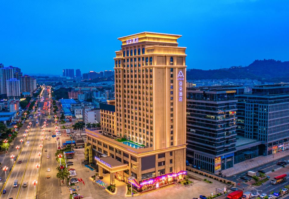 东莞凤岗亚朵酒店外景图