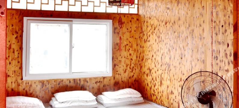 红河谷漂流龙回首山庄特色民宿(双长线分店)图片