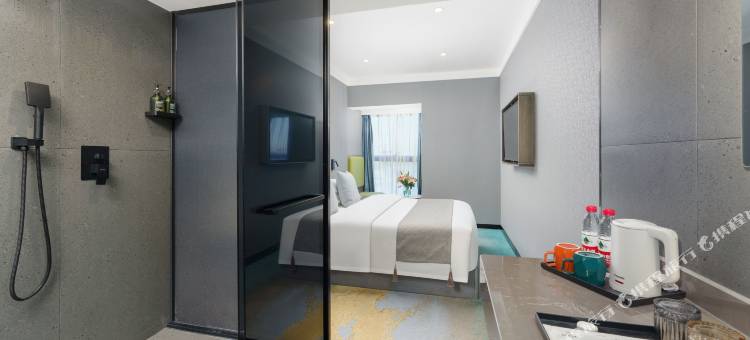 悦享·轻居酒店(经开万达广场高铁站店)图片