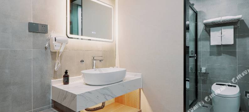 网鱼电竞酒店(苏州欧风商业街蠡口地铁站店)图片