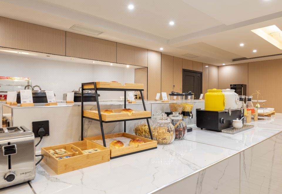 Feiyue Hotel (Hai'an Bus Station) Hotel Overview