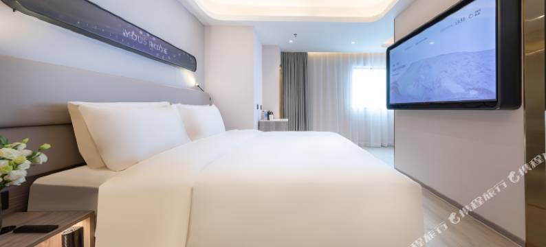 深圳南山南油西地铁站亚朵轻居酒店图片