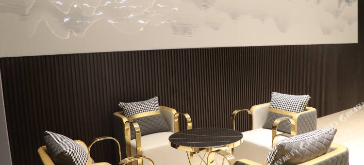 师宗九臻邸苑酒店图片