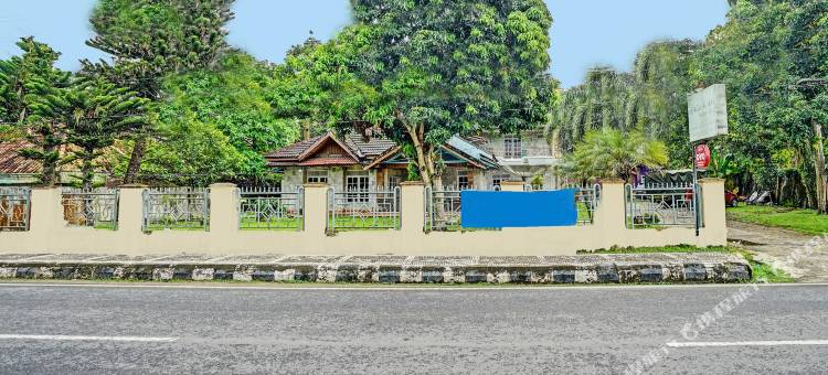 OYO 3205 朱比阿尔Mikial Ismi Kayuagung清真旅馆(OYO 3205 Penginapan Mikial Ismi Kayuagung Syariah)图片