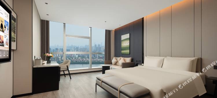 南昌高新政务服务中心昌东大道亚朵酒店图片