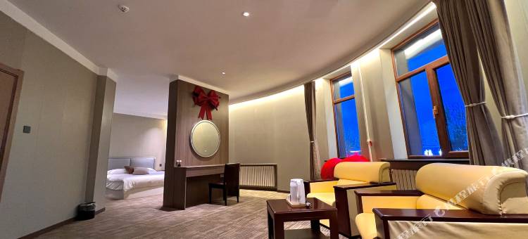 麒鸿酒店(十八站林业局店)图片