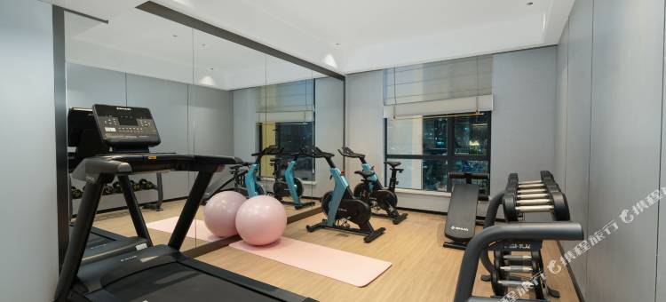 丽呈铂锐酒店(广州奥体中心鱼珠地铁站店)图片