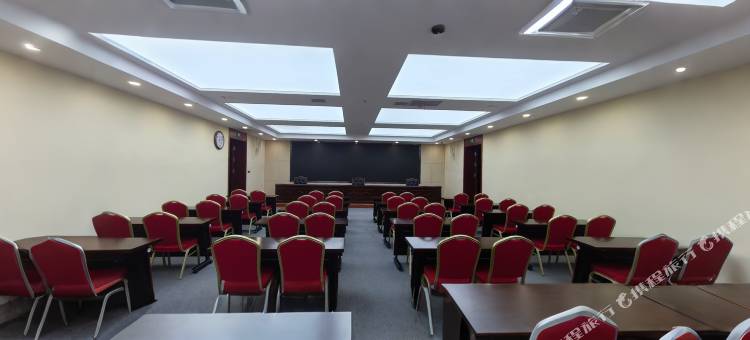 精河雅朵酒店(文明路滨河青城店)图片