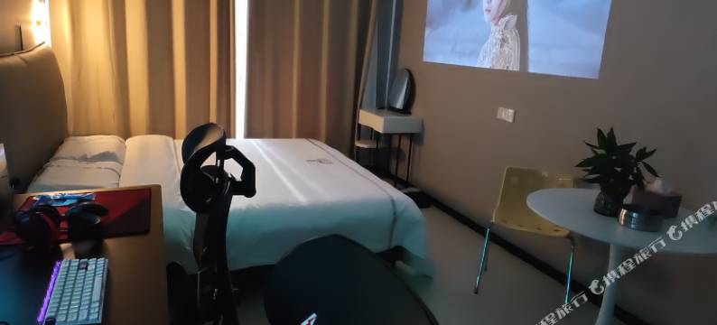 维纳电竞酒店(蚌埠银泰店)图片