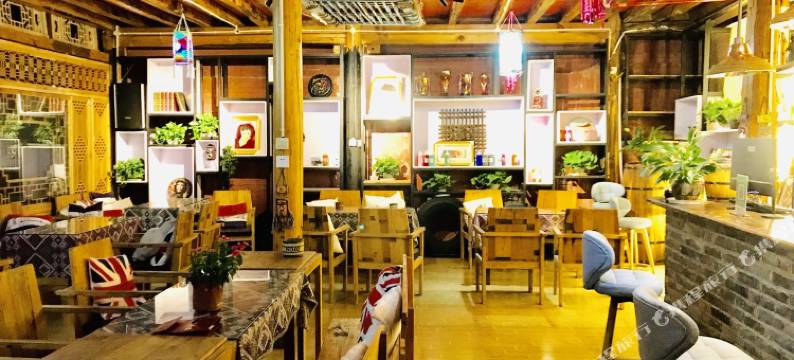 丘北云行雨施客栈图片