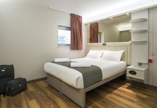 Point A Hotel London Canary Wharf Hotel Overview