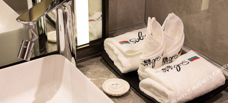 索享酒店SHotel(怀集高铁站商业步行街店)图片