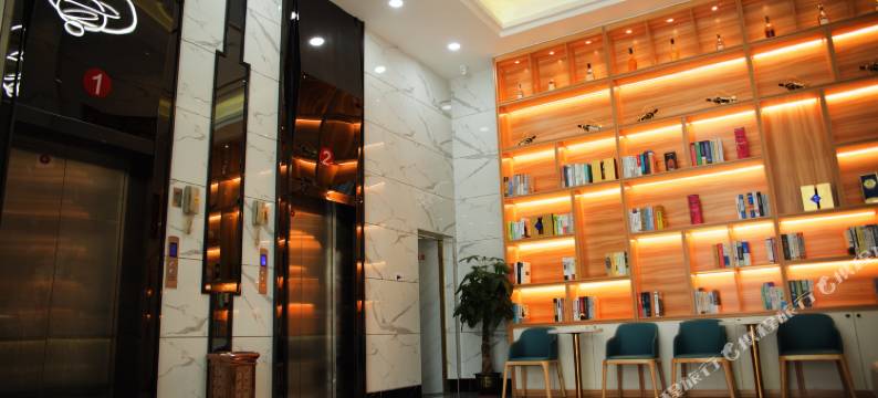 柏悦时尚酒店(江门东站店)图片