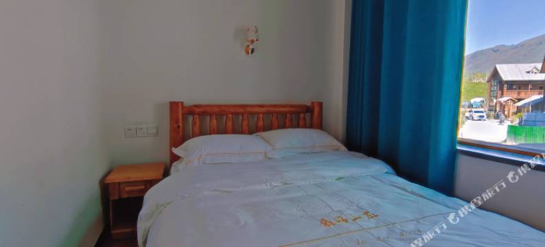 禾木磊海山庄图片