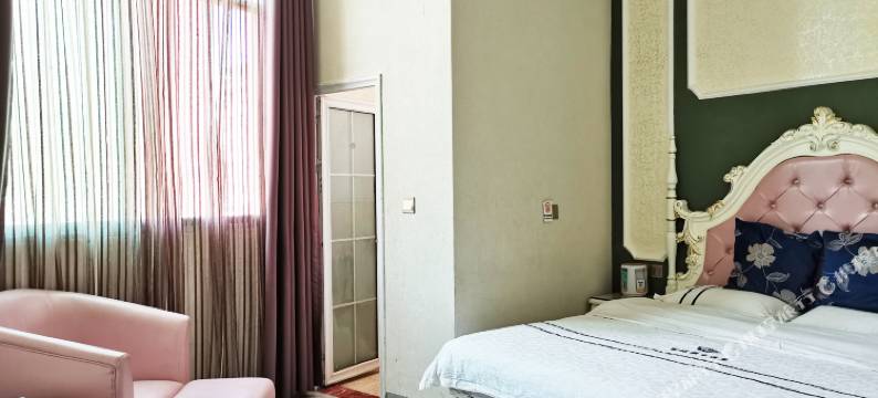 富宁富城假日酒店图片