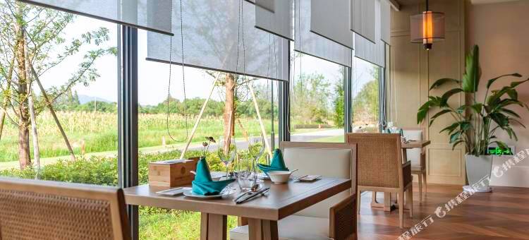 安吉绿郡龙山驿酒店图片