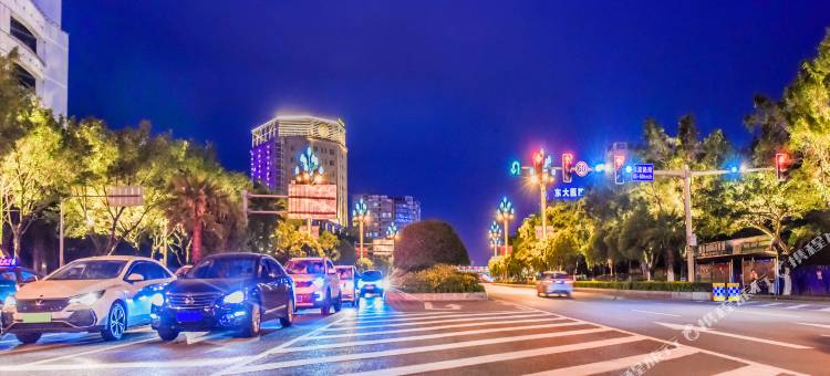 果麦·金外滩城市生活酒店(西昌月亮湖湿地公园店)图片