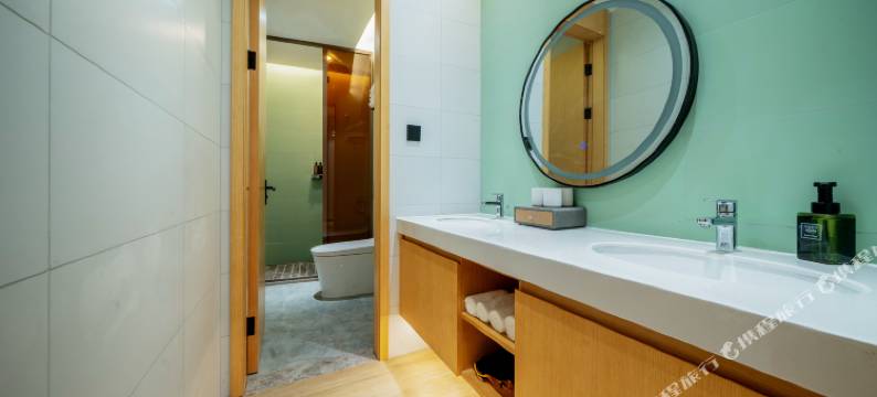 嗨放空间HAVEFUNSPACECENTER电竞酒店(淮河路步行街银泰中心店)图片