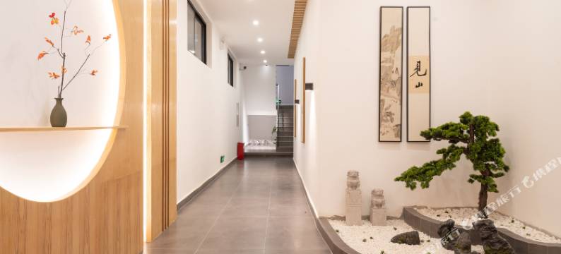 花海山间民宿(鸡足山店)图片