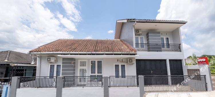 O纳瑞斯瓦丽宾馆-清真(Hotel O Nareswari Guest House Syariah)图片