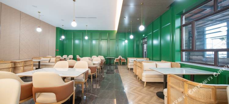 阿克苏华瑞大酒店(金兰广场店)图片