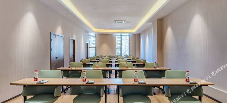 亦岚酒店(林芝市幸福小区湿地公园店)图片