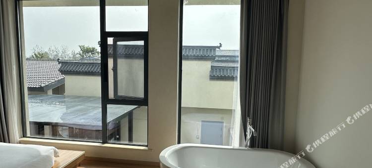 万紫千红酒店图片