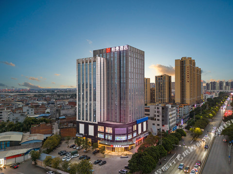 柏曼酒店(贵港港南政务中心高铁站店)