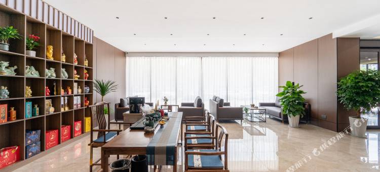 艺龙瑞云酒店(郑州南三环投控智慧物流产业园区店)图片