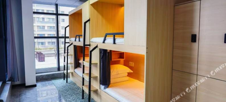 自然醒青年旅舍(杭州东站店)图片