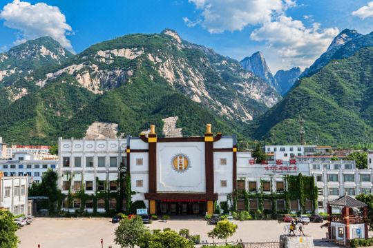 华山客栈侠文化主题酒店