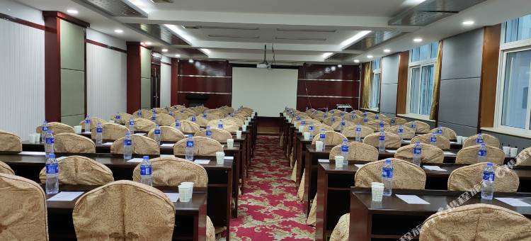 西宁西湖宾馆(吾悦广场青海民族大学店)图片