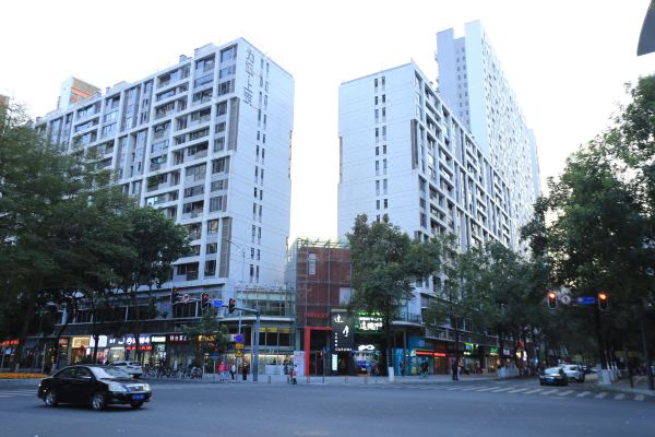 悦霖居公寓广州马场路店