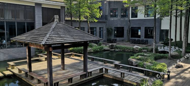 南昌梅岭夜泊君亭酒店图片