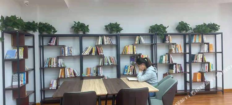 名湖度假酒店图片