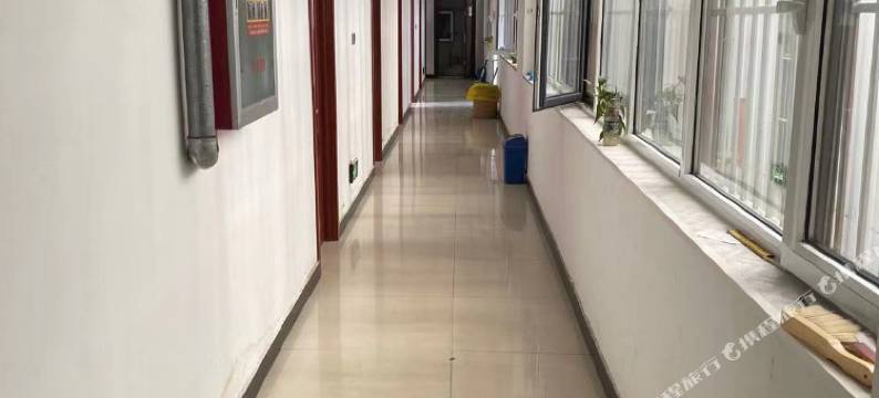 硕峰宾馆(石家庄信息工程学院店)图片