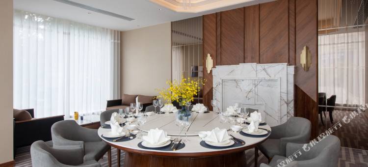 南京东方珍珠voco酒店图片