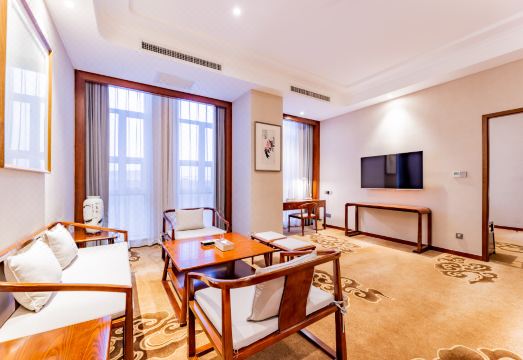 Aizhimeng & Yingbin Hotel Hotel Overview