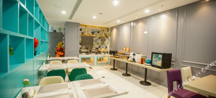 白玉兰酒店(扬州京华城望月路店)图片