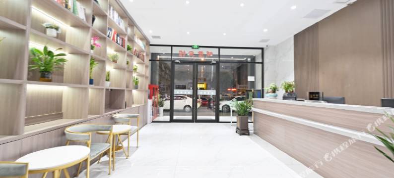 明君轻奢酒店(阜阳火车站店)图片