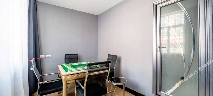 骏怡连锁酒店(英山英皇店)图片