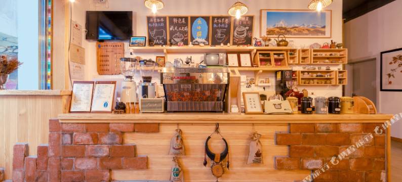 长坪驿户外主题客栈(四姑娘山店)图片