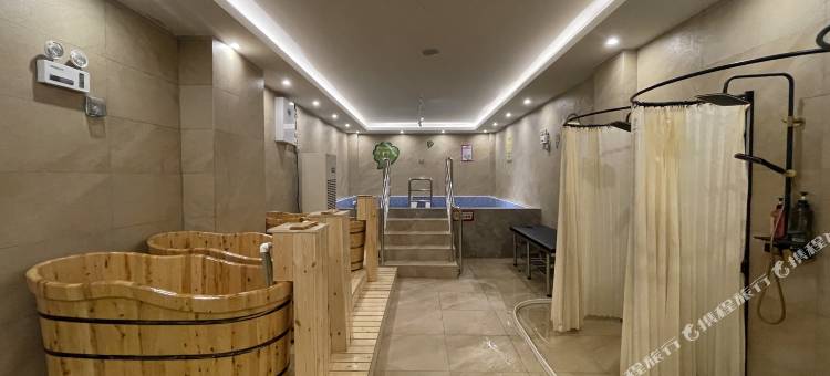 邓玛雄察大酒店图片