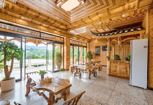 Furong Town Waterfall View Inn Hotel Overview