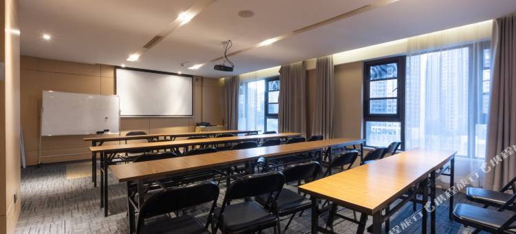 蚂蚁电竞酒店(重庆南滨路长嘉汇店)图片